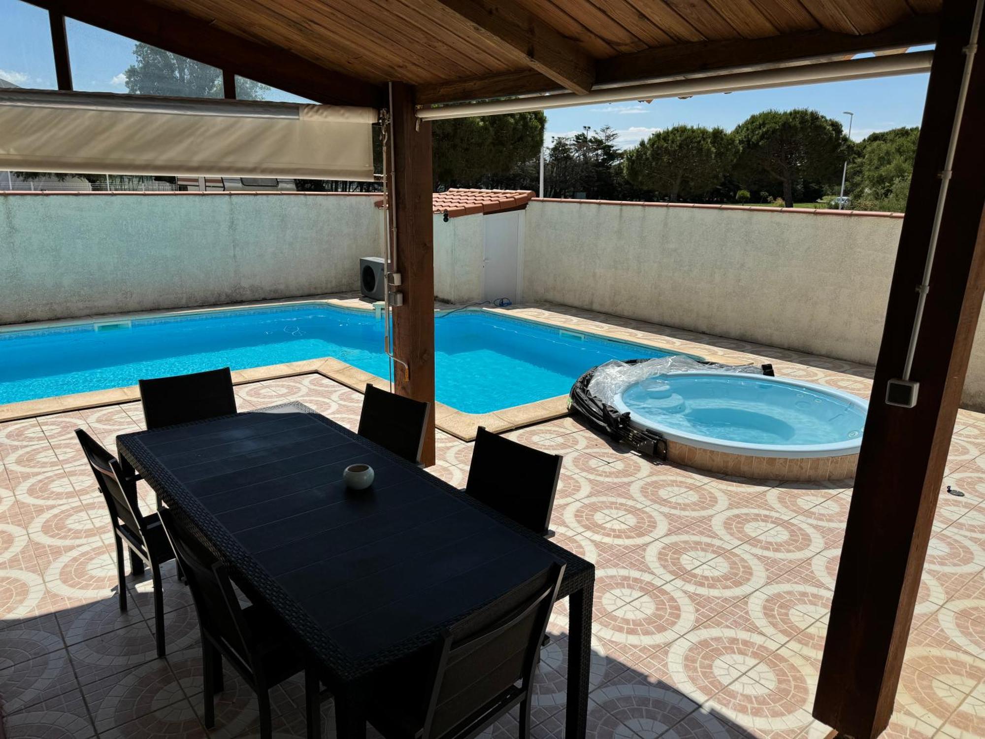 Villa La Lagune Piscine Et Spa Prives 8 Couchages Parking Prive Et Borne De Recharge Electrique Le Barcarès Chambre photo